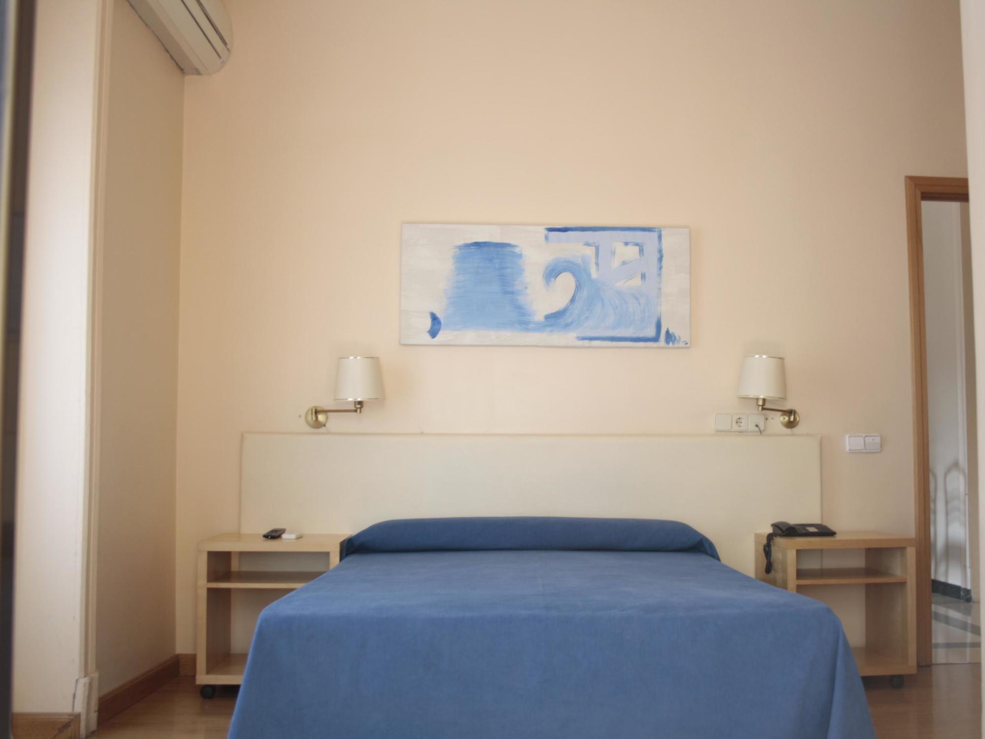 Hostal Santa Cruz Madrid Eksteriør billede