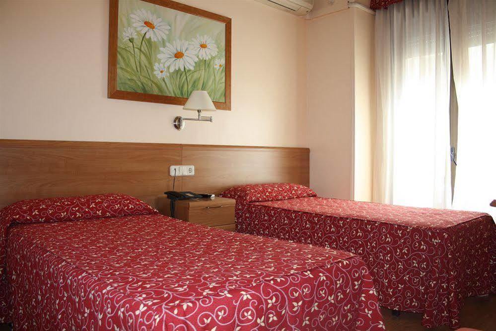 Hostal Santa Cruz Madrid Eksteriør billede